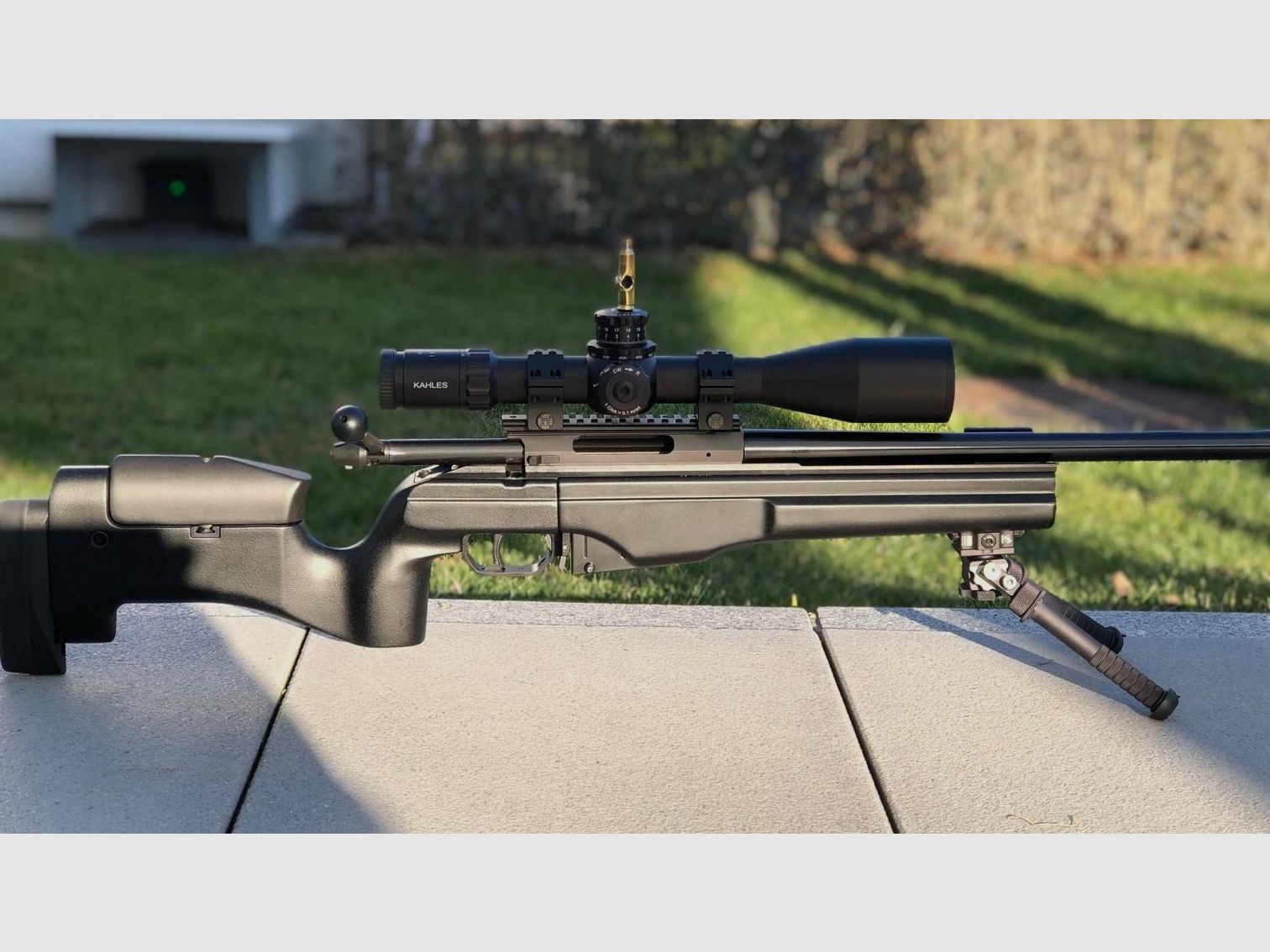 SAKO TRG 22 (.308 Win) + Kahles K 624i CW 6-24x56 Mil4 + ERATAC + SAKO Mündungsbremse + ATLAS BT65-NC + Picatinny Schiene + Tasmanian Tiger Gewehrtasche