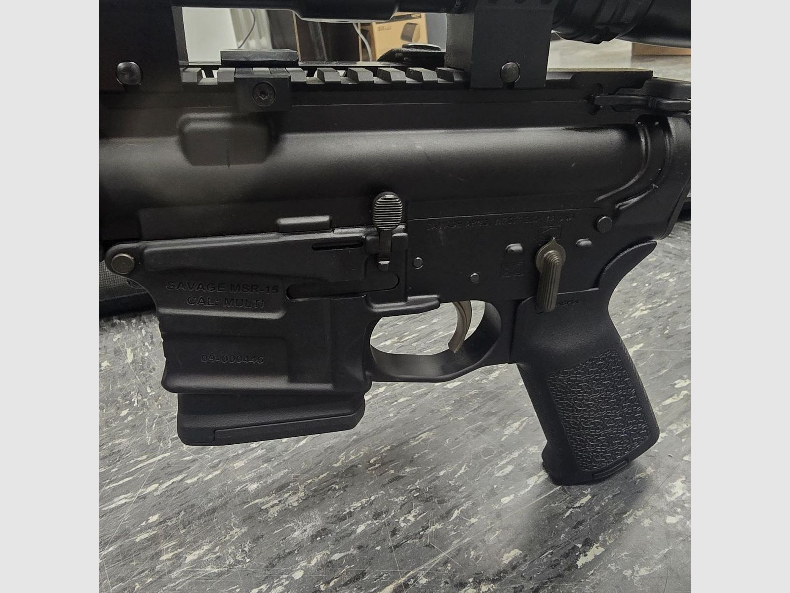 Savage MSR .223 z dwójnogą i lunetą Bushnell Banner 4-16x44