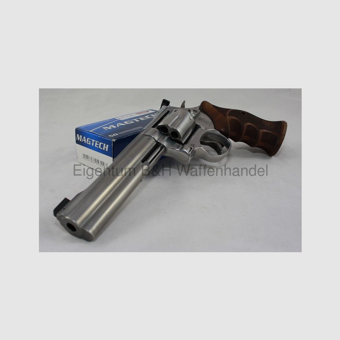 Smith & Wesson 686 Target Champion Deluxe