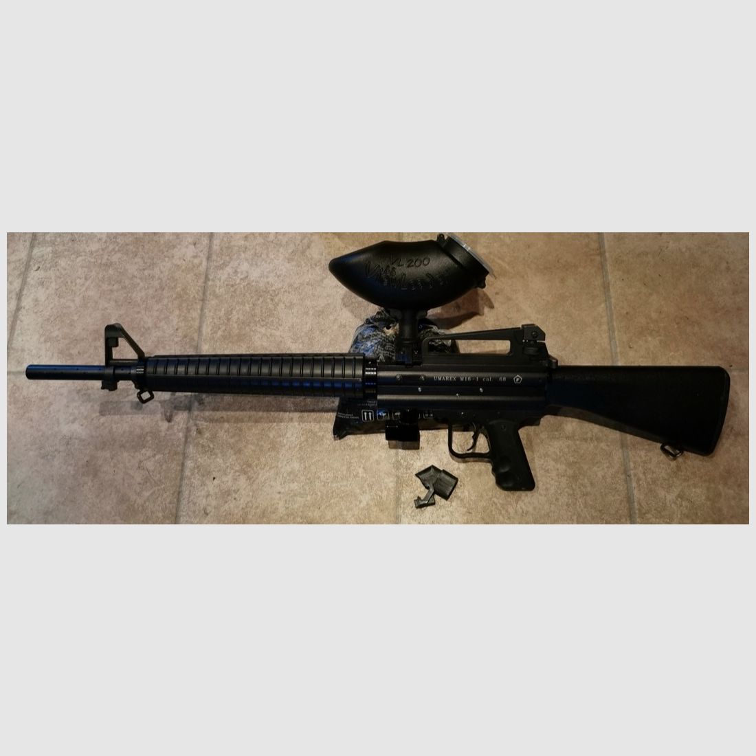 (FESTPREIS -VERSAND DEUTSCHLAND IM PREIS INKLUSIVE) Umarex M16-1 Cal.68 Paintball Markierer + Kugeln + Ersatzfeedneck