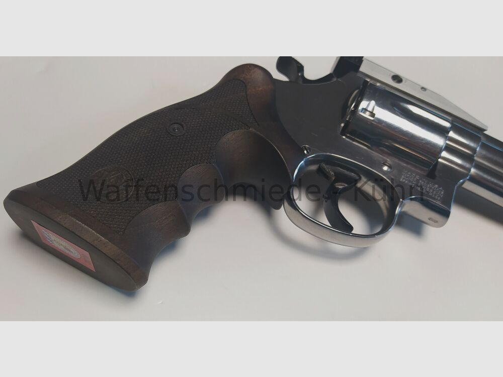 Smith & Wesson Target Champion 686