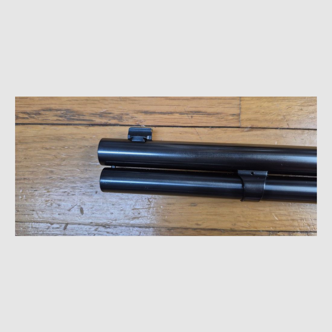 Superba e rara carabina Winchester modello 1866 – Una "Yellow Boy" in una produzione Miroku poco comune dal Giappone – Raro cal. .38 SP/38 speciale – Ricevitore in bronzo/ottone come gli originali – 10 colpi – Meccanica e legno in condizioni nuove o quasi nuove – Eccezionale arma moderna e pezzo raro – TBE+++, immagine 45 di 51