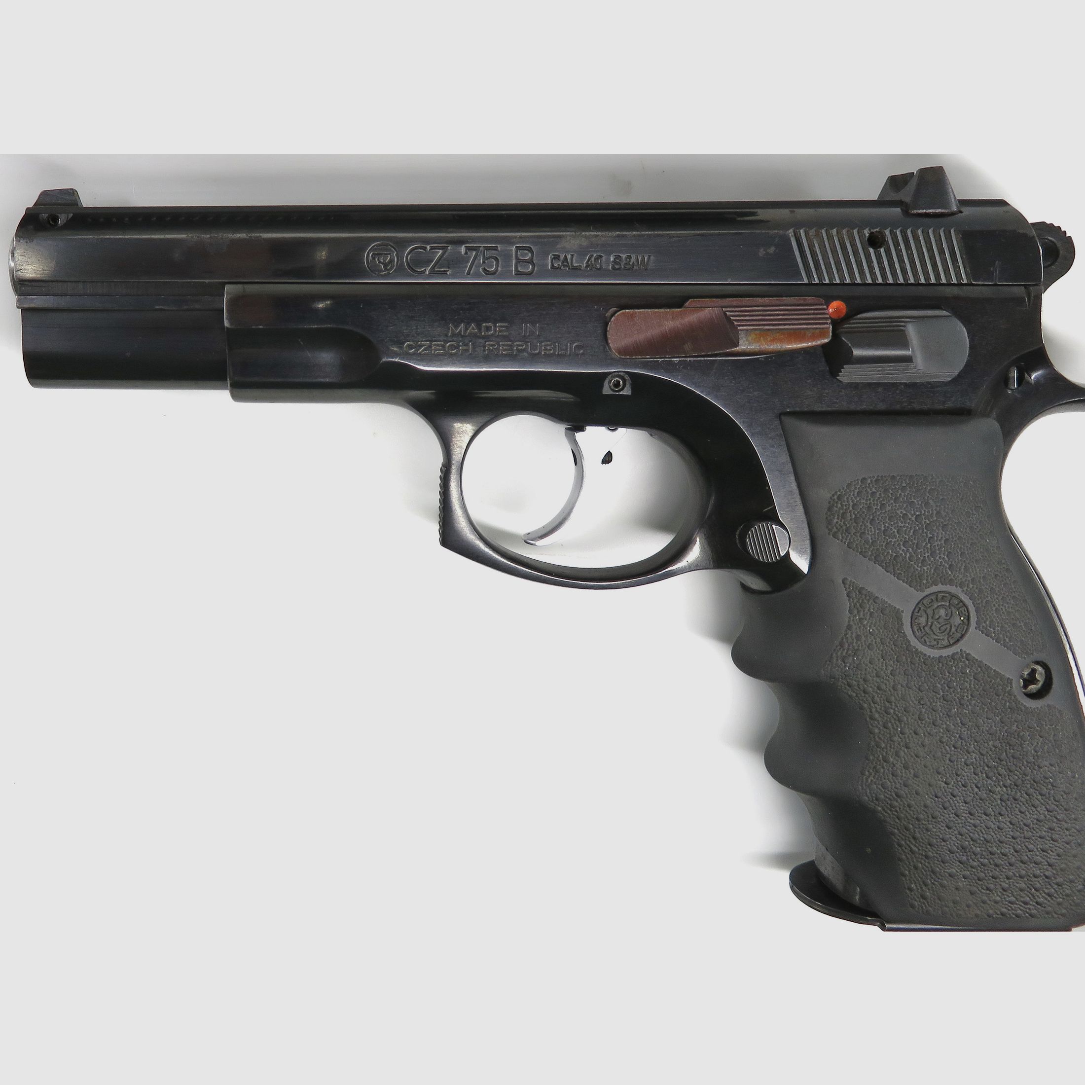 CZ M75 B nel calibro .40 S&W e sistema di cambio 9mm CZ