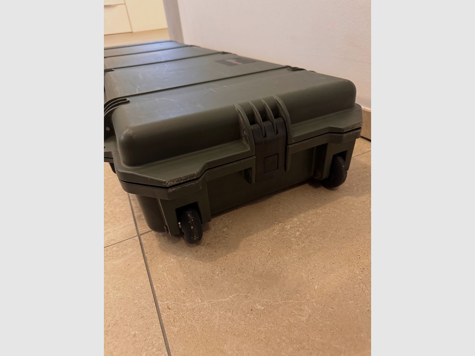 Storm Case iM3300 Gun Case Verde Oliva con Ruedas, incl. Espuma