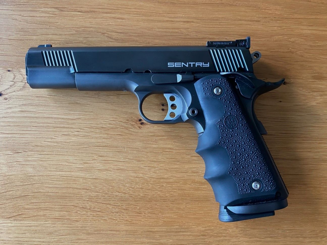 STP Sentry Kaliber .45 ACP, 5 Zoll