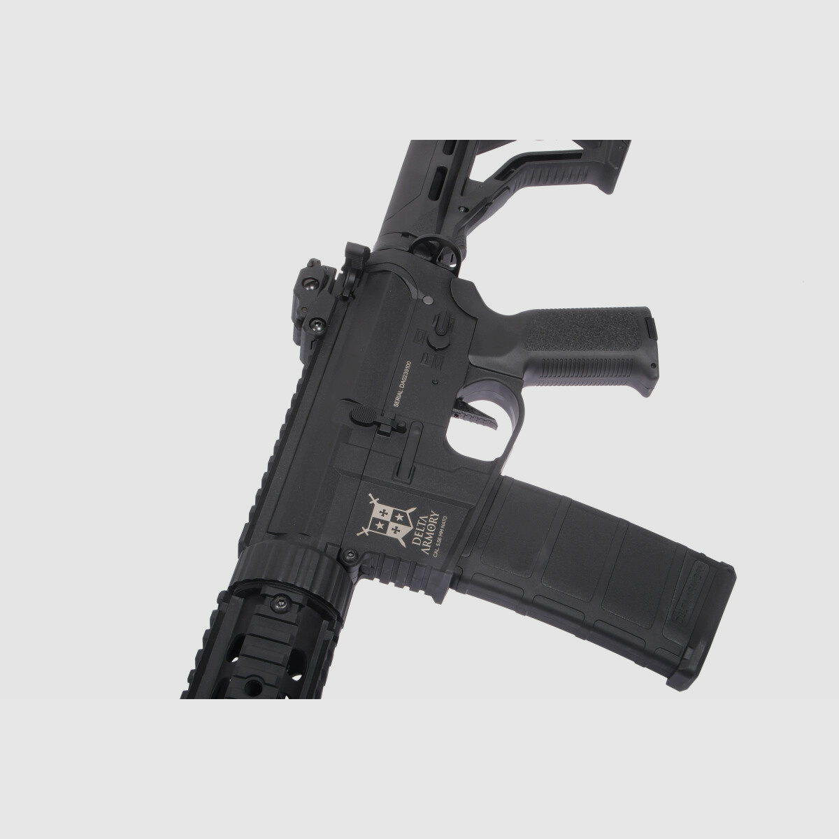 AR15 SilentOps 7 pulgadas CHARLIE EAGLE ETU Negro S-AEG Rifle Airsoft Libre a partir de 18 años | Delta Armory