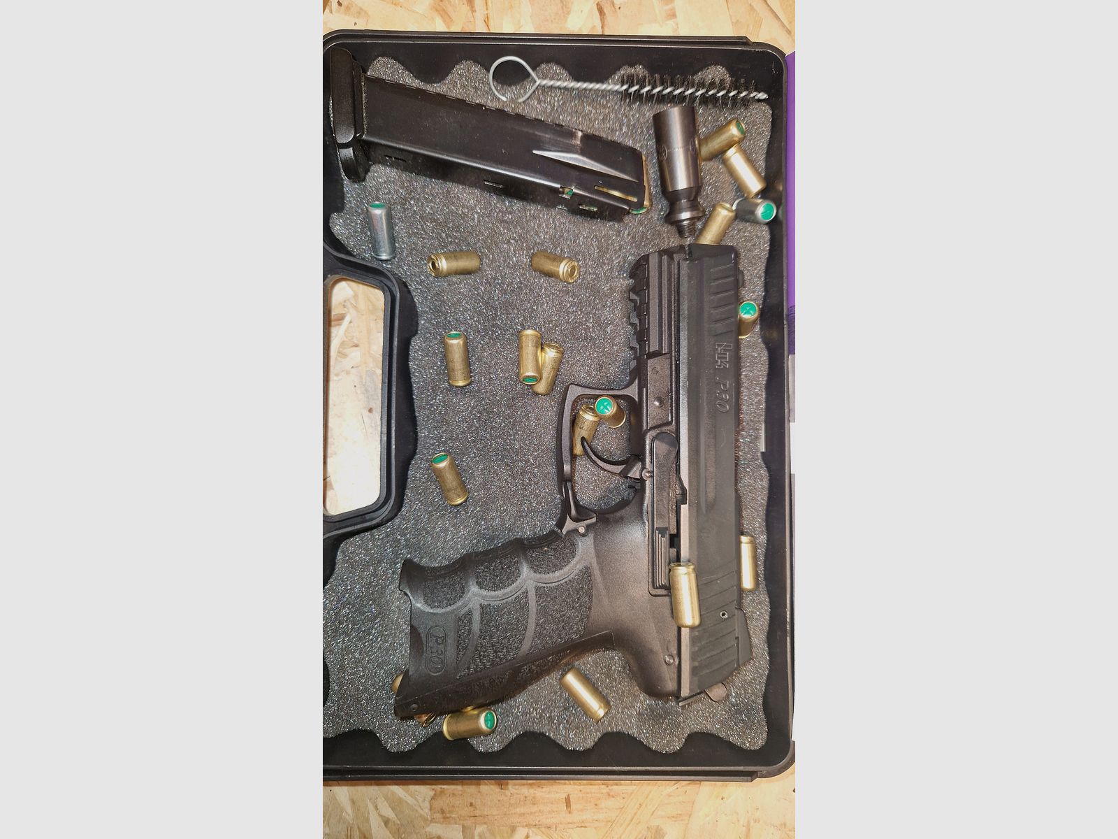 HECKLER KOCH HK P30 / NERO / con accessori / cal. 9mm P.A.K. / PTB 912 / PISTOLA A GAS DA ALLERTA SILVESTRE AUTODIFESA COLLEZIONE -----> leggi la descrizione <------