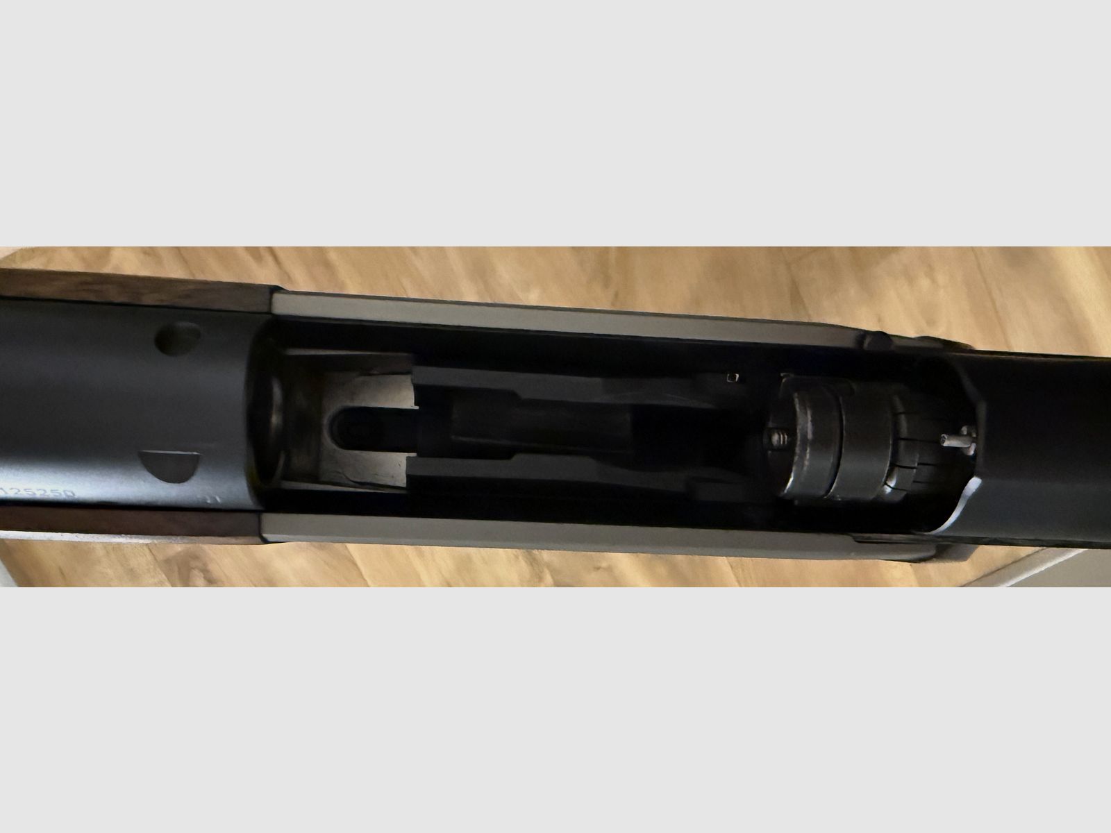 Blaser R8 Standard mit Holzschaft 8x57 IS Mündungsgewinde M15x1