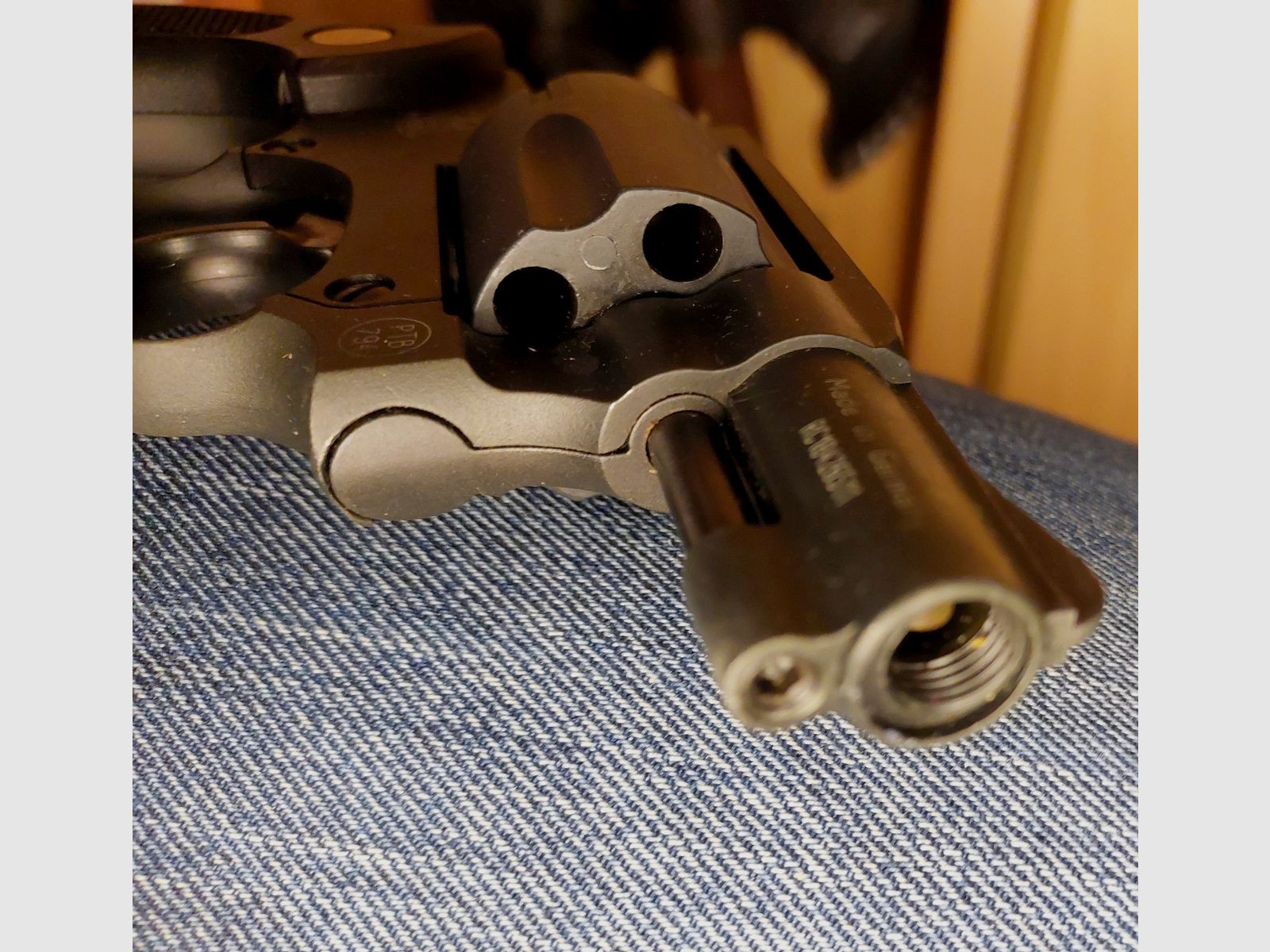 Smith & Wesson Chiefs Special blank firing revolver caliber 9mm R.K. black (PTB 794)