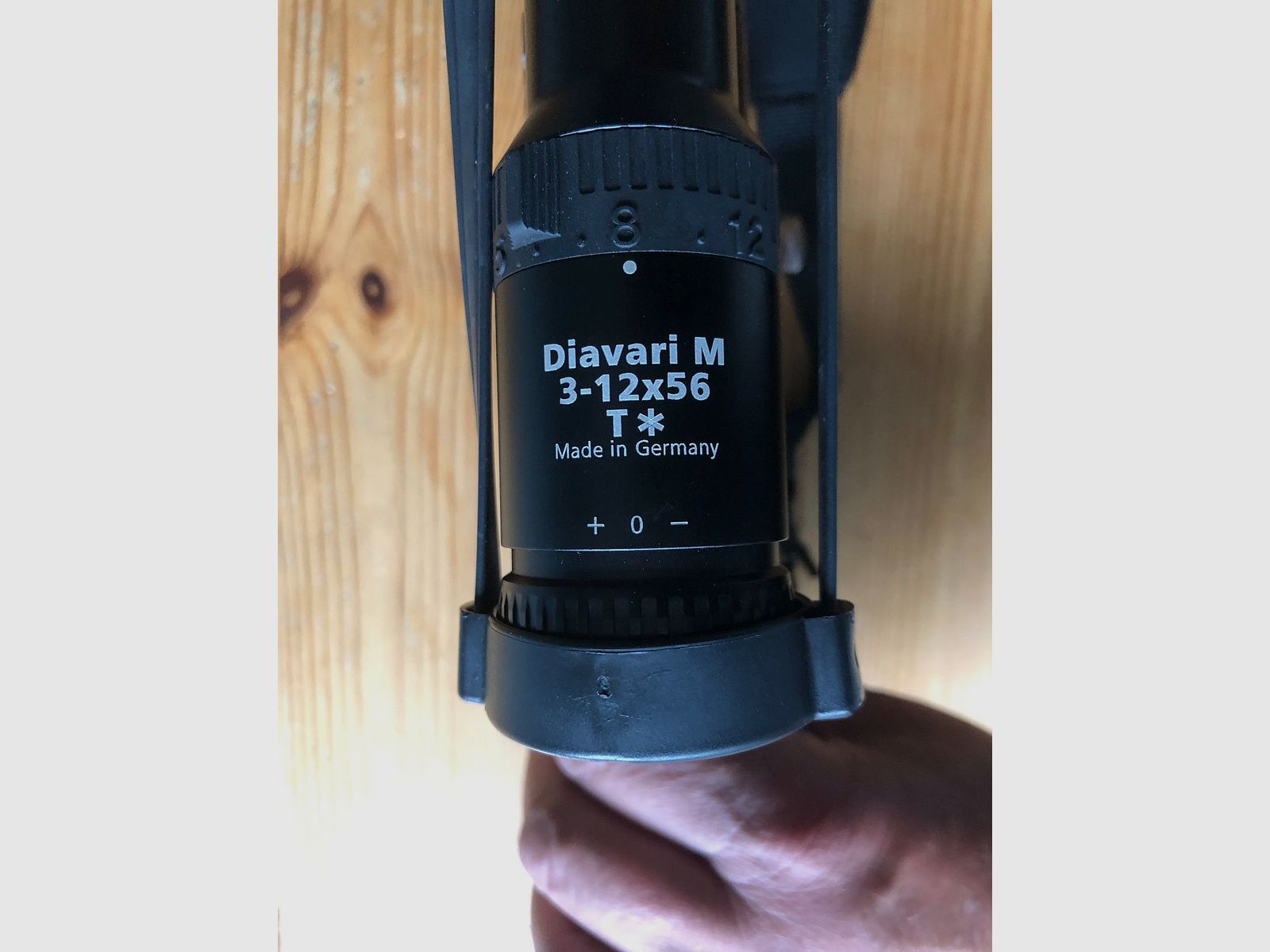 Karabin powtarzalny Mauser System K98 kaliber 9,3 x 62 z Zeiss Diavari M 3-12x56 z red dot sight