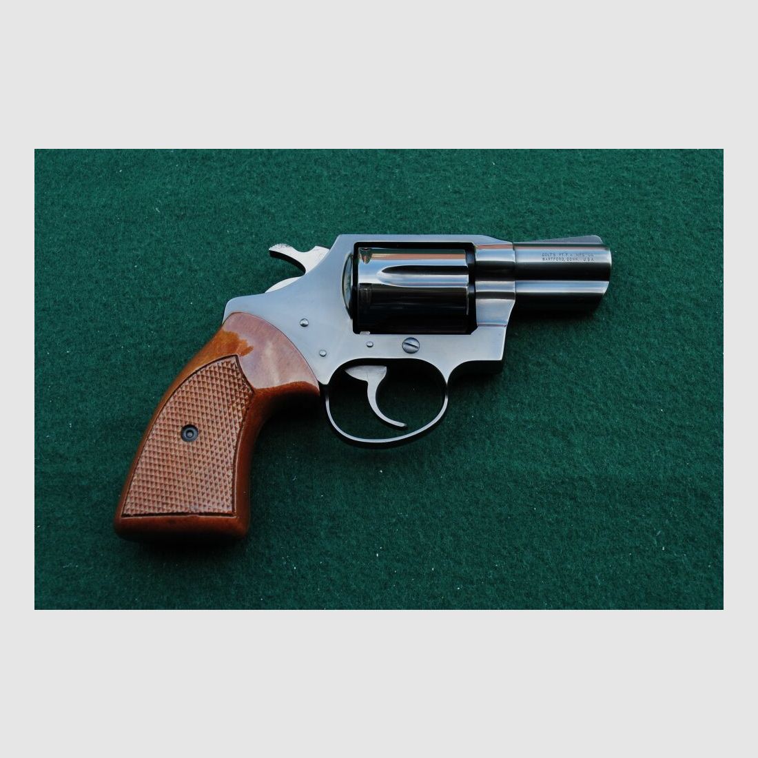 Colt Detective, 2 " Lauflänge, Original Colt Griffschalen