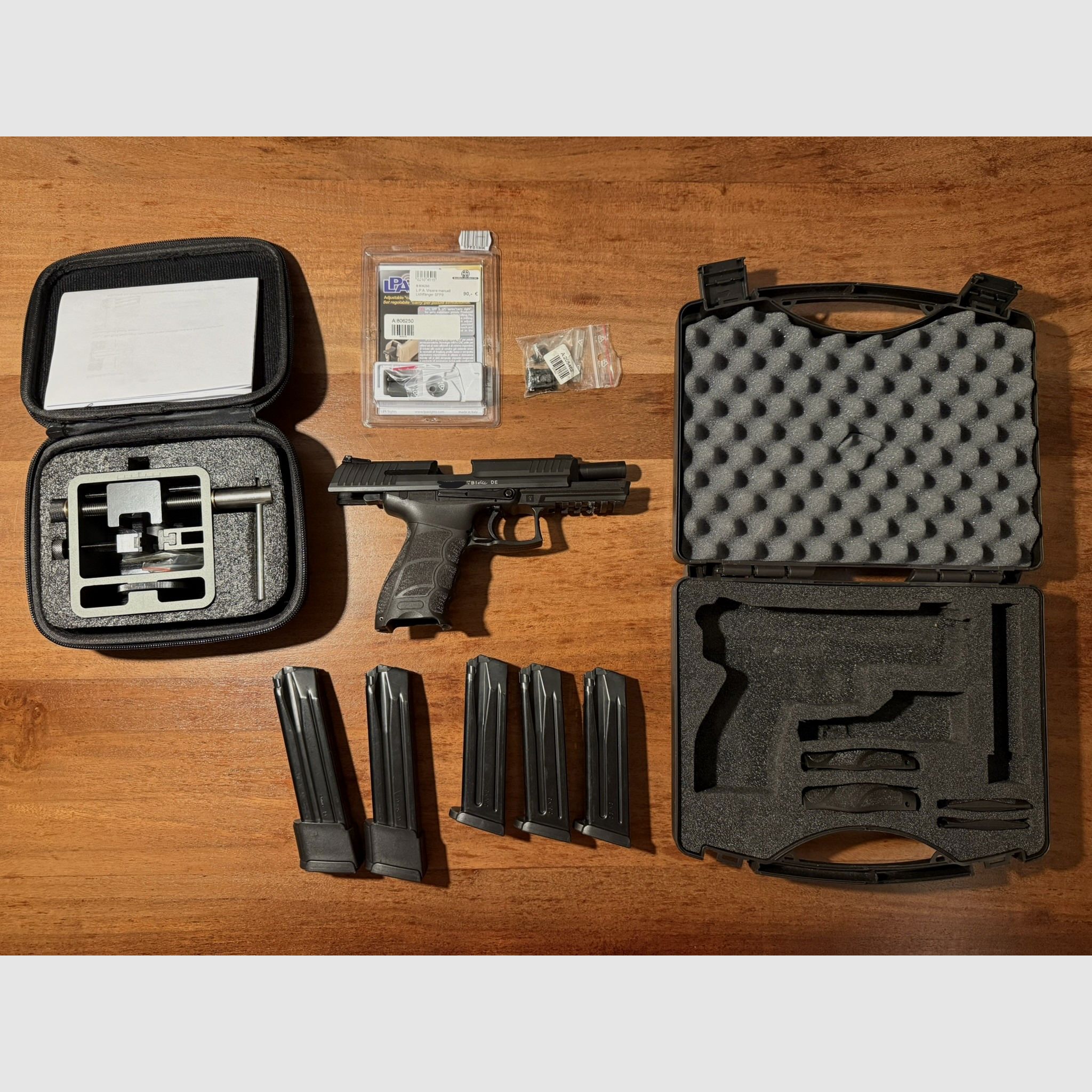 P30L mit 5 Magazinen und 2 LPA Visieren (Fiber und Luminova/Nachleuchtend)