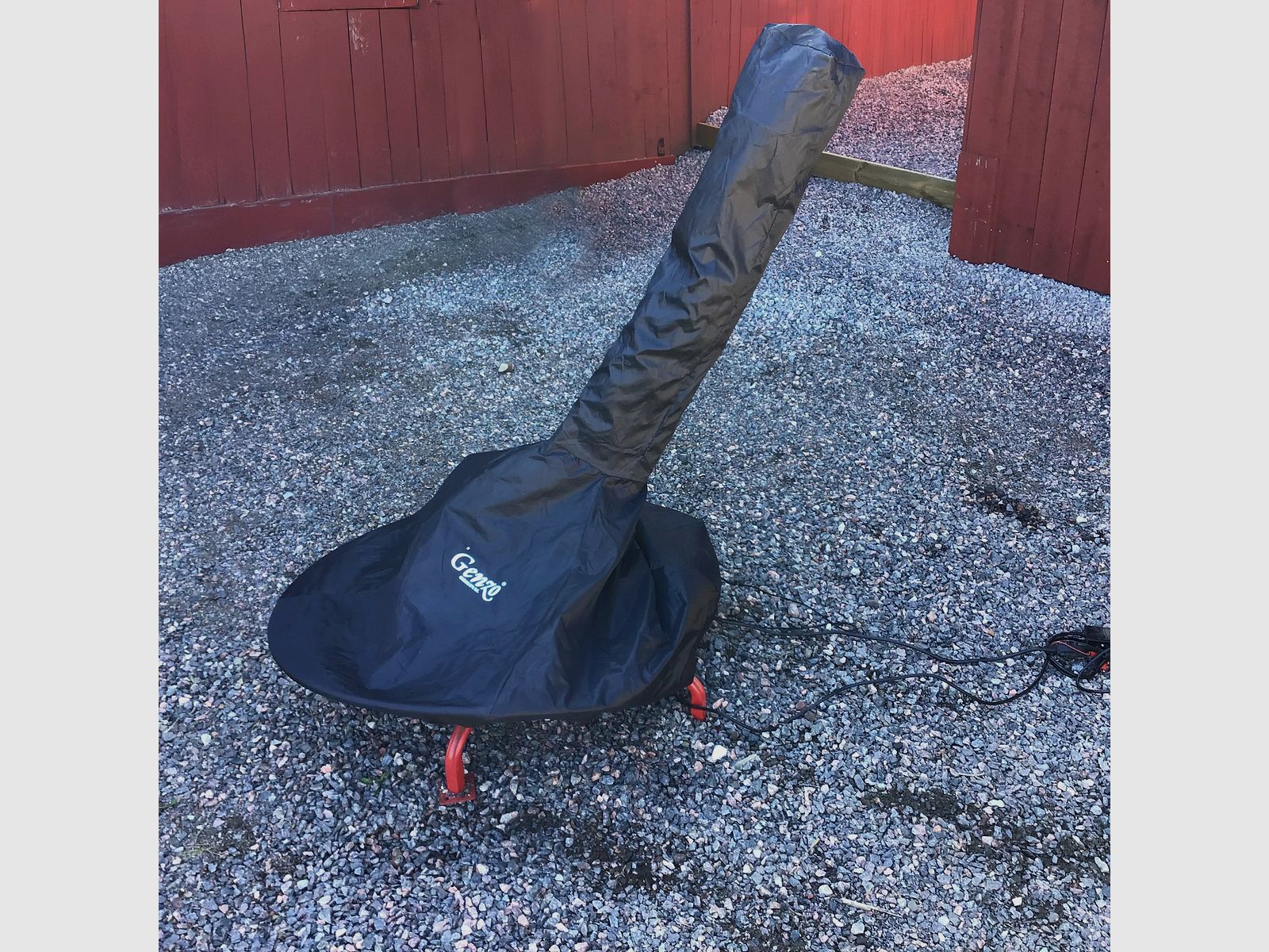 Genzo protective cover for clay pigeon shooters