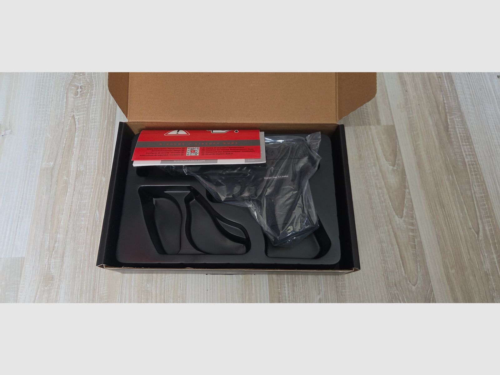 Smith & Wesson M&P9c GBB 1Joule