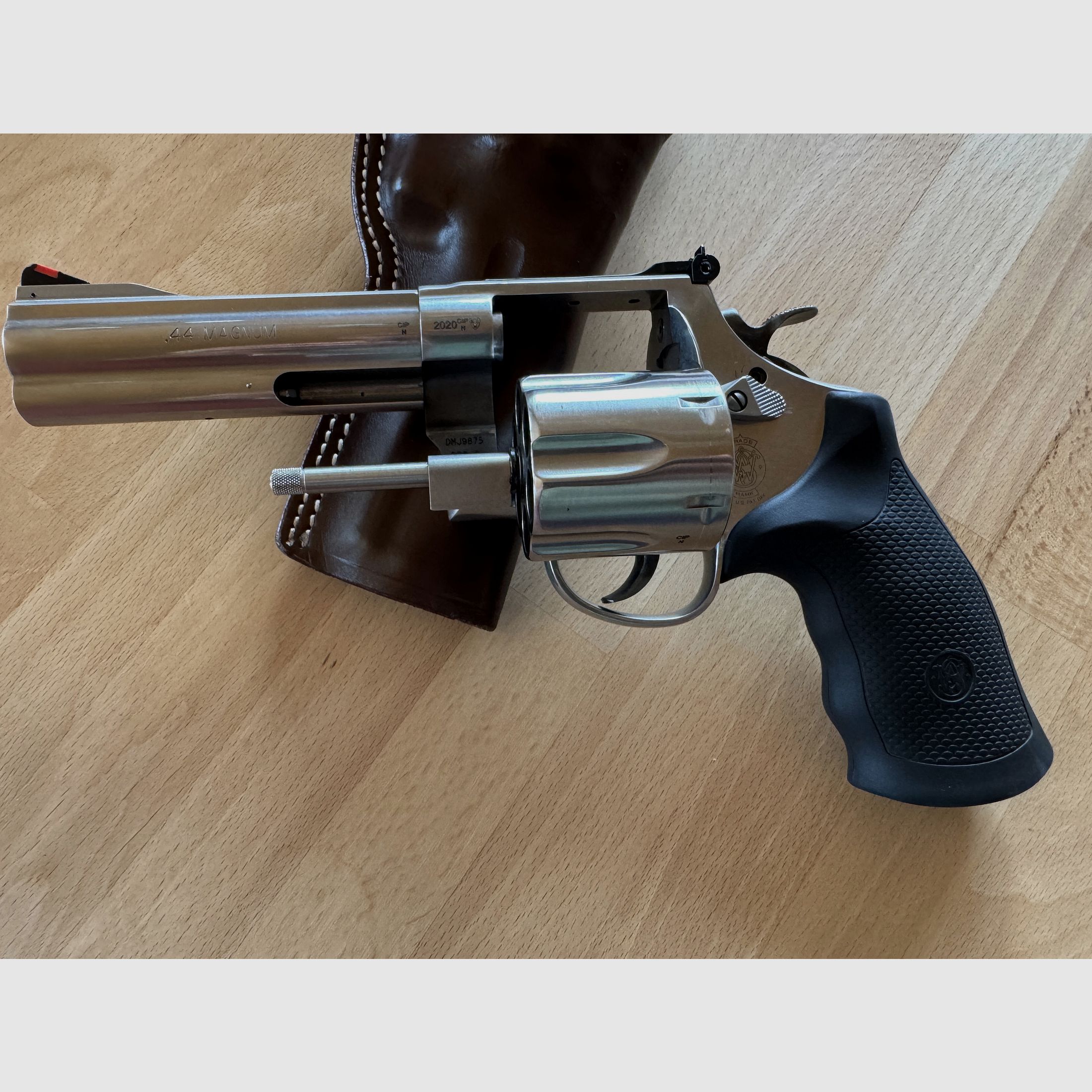 Smith & Wesson 629 Classic,.44Mag, 5"-Lauf. Neuwertig