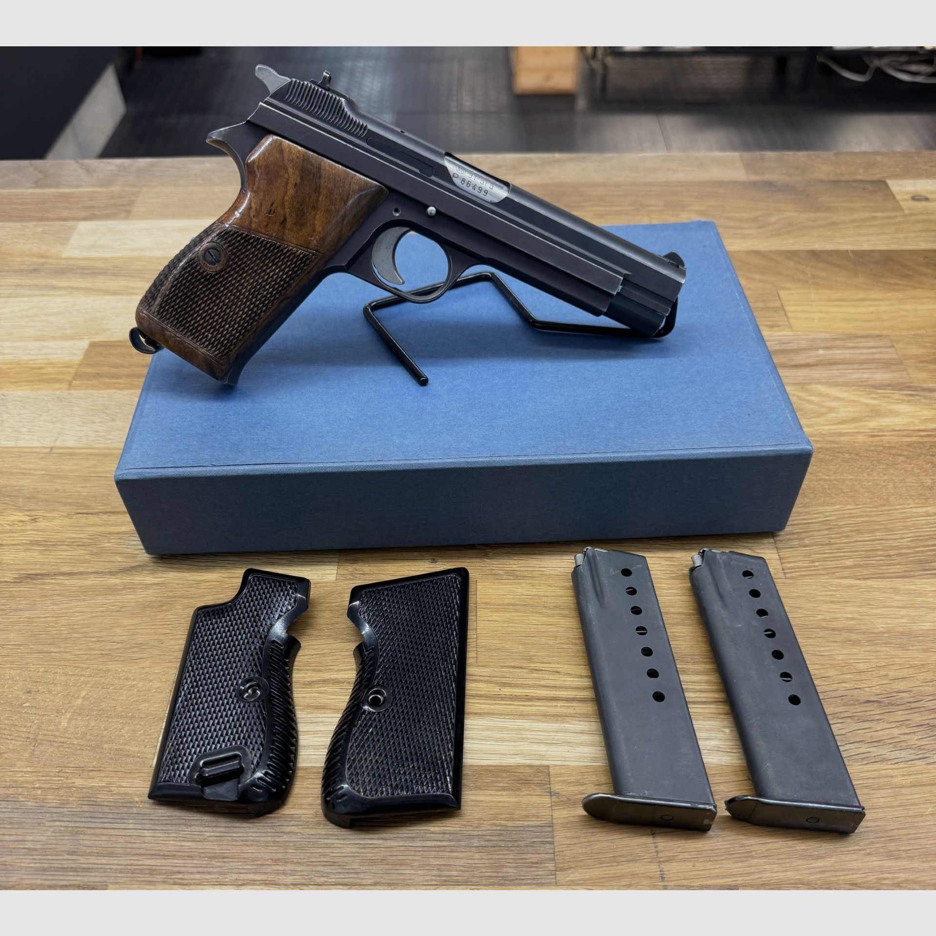 SIG – Pistole / P210 / 9mm / Occ., Bild 3 von 3