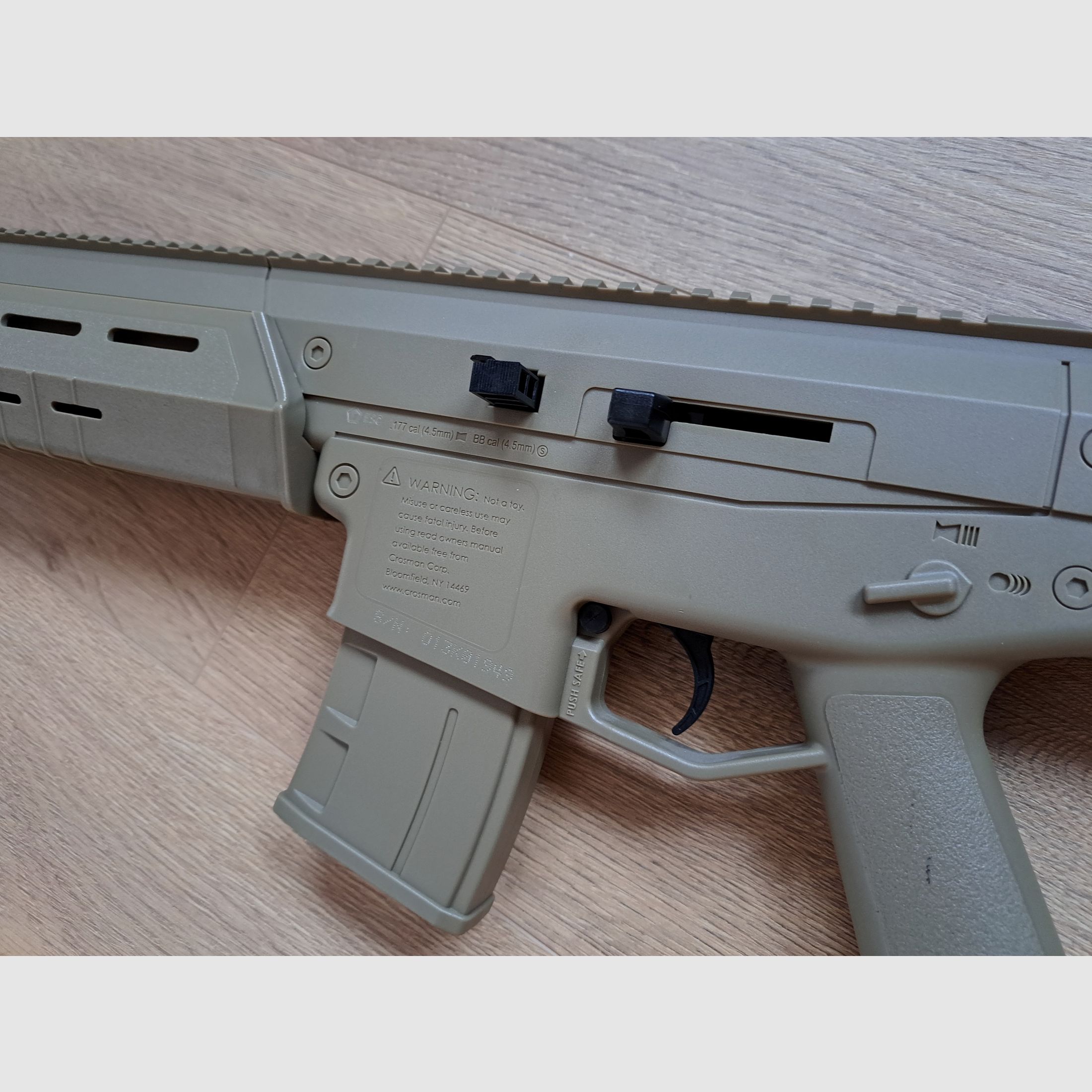 Crosman MK-177 4,5 mm Diabolo, Look Tactique