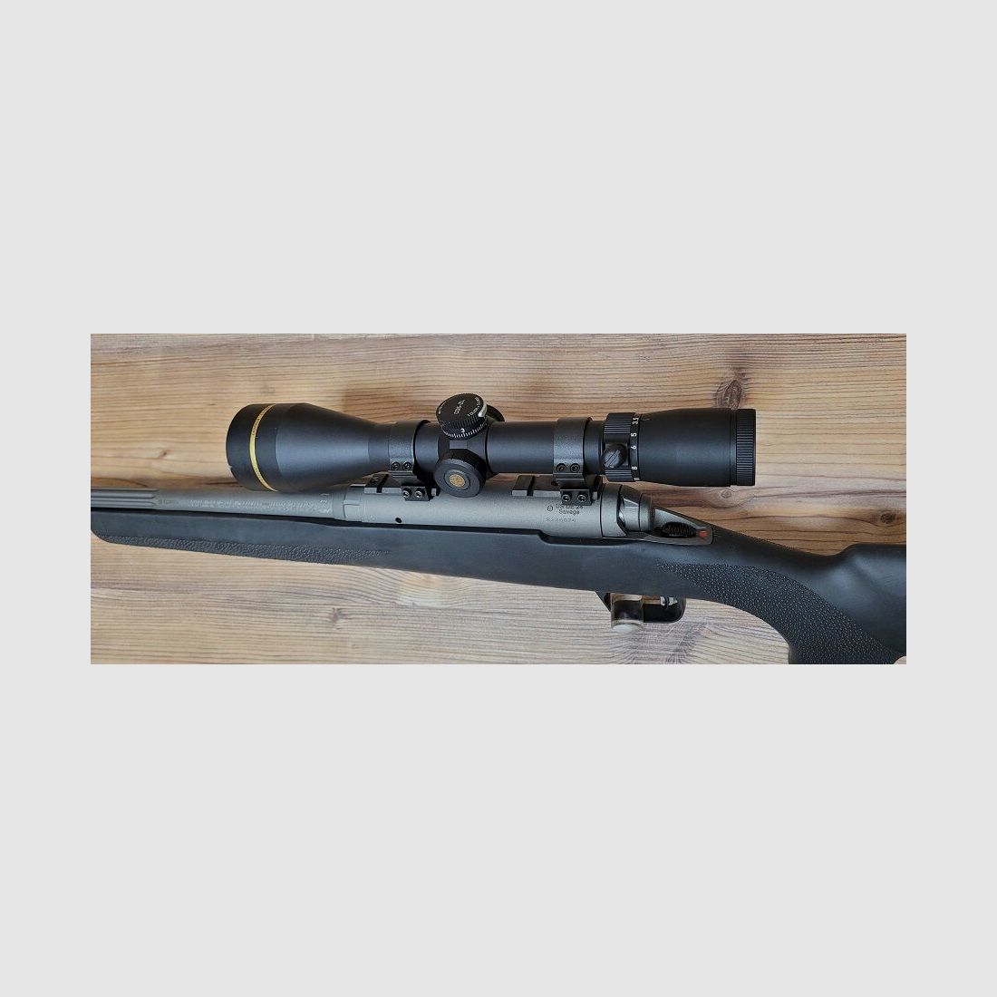 Savage 110 Trail Hunter Lite con Leupold 3,5-10x50 VX-3 HD