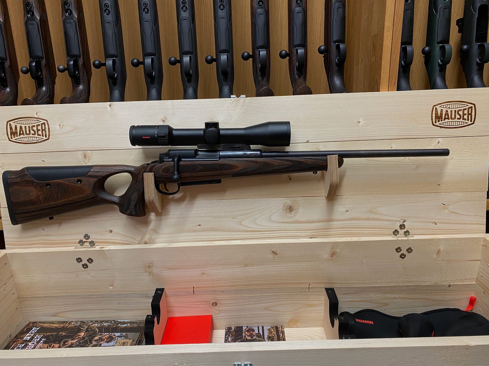 Mauser 25 Max, mit Minox RS-4 2,5-10x50, mit Schiene