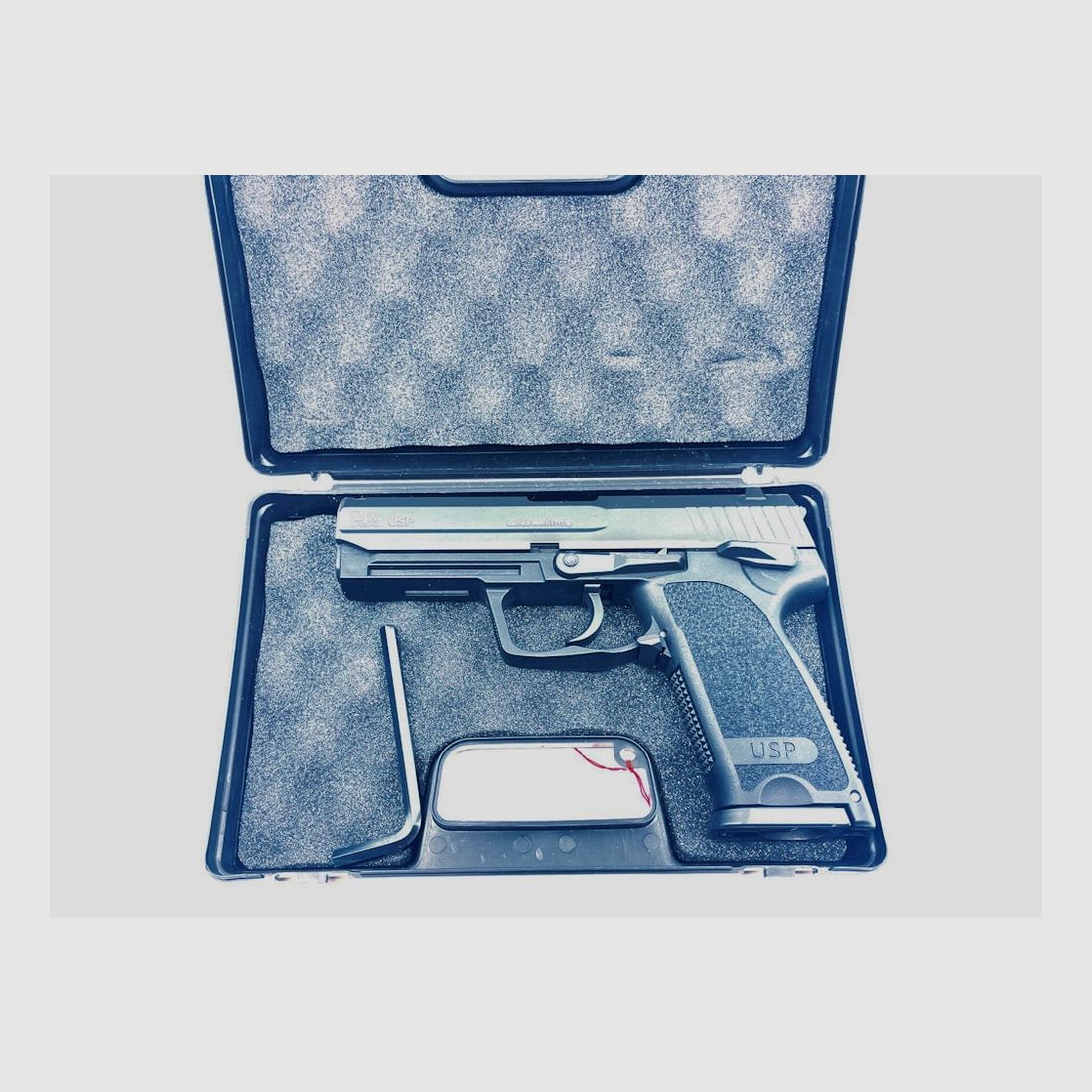 Heckler & Koch USP, Usato, immagine 3 di 4