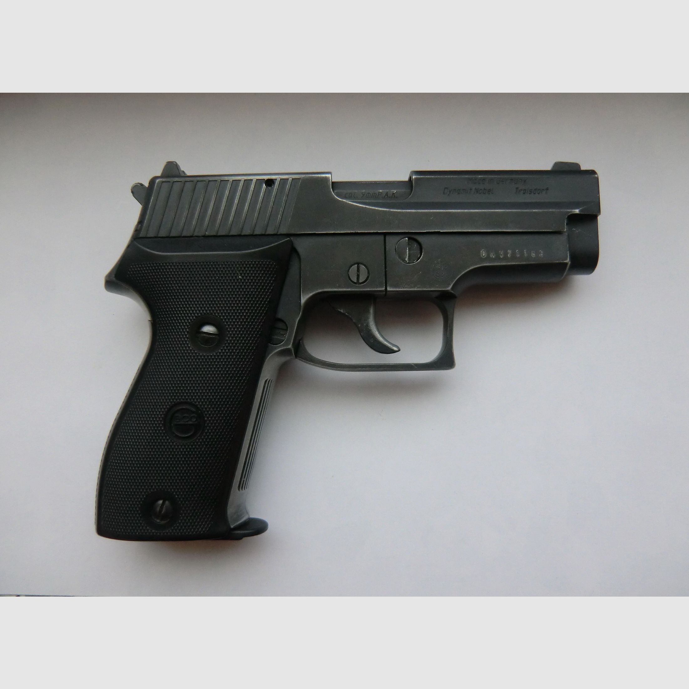 GECO Mod. 225  9mm P.A.K.  PTB: 636  Beschuss: KH 1997  9 - Schuss Magazin,   Made in Germany