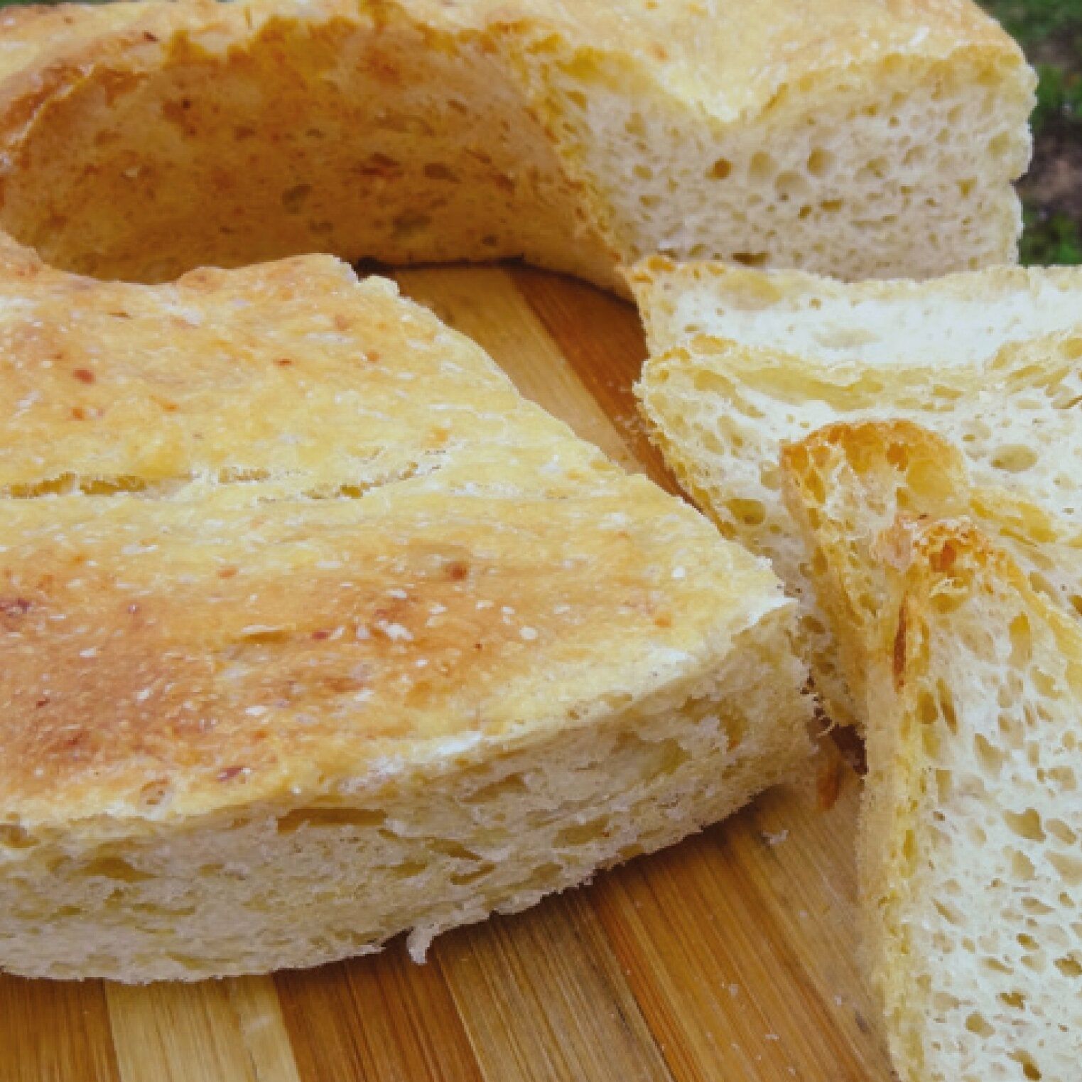Pieczenie chleba proste i pyszne – Przepisy na piekarnik Omnia – Książka kucharska, zdjęcie 1 z 8