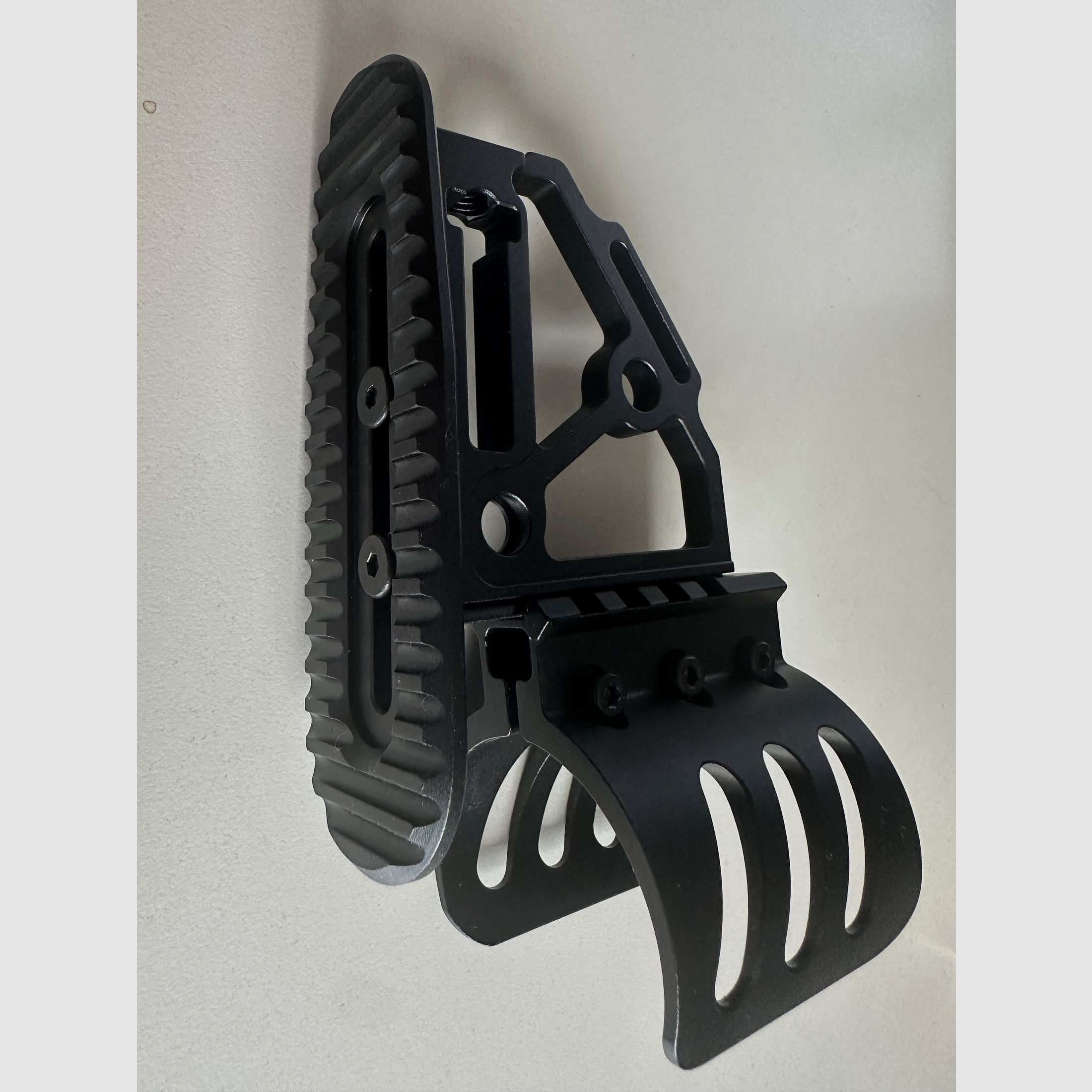 AEA Megalodon MK1 crosse