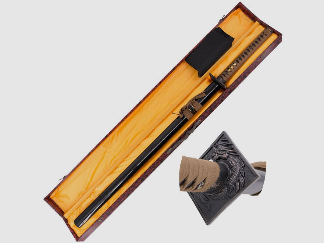 Katana Black w tym drewnianym pudełku