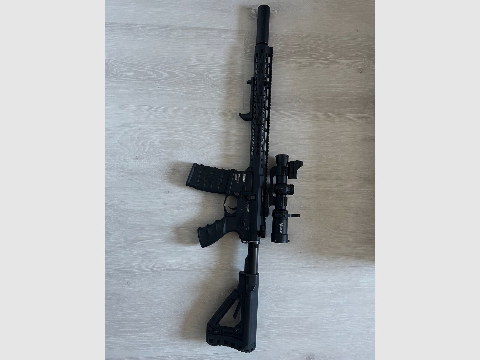 G&G GC16 E.T.U. Wild Hog 13.5 Inch S-AEG con accessori - libero da 18