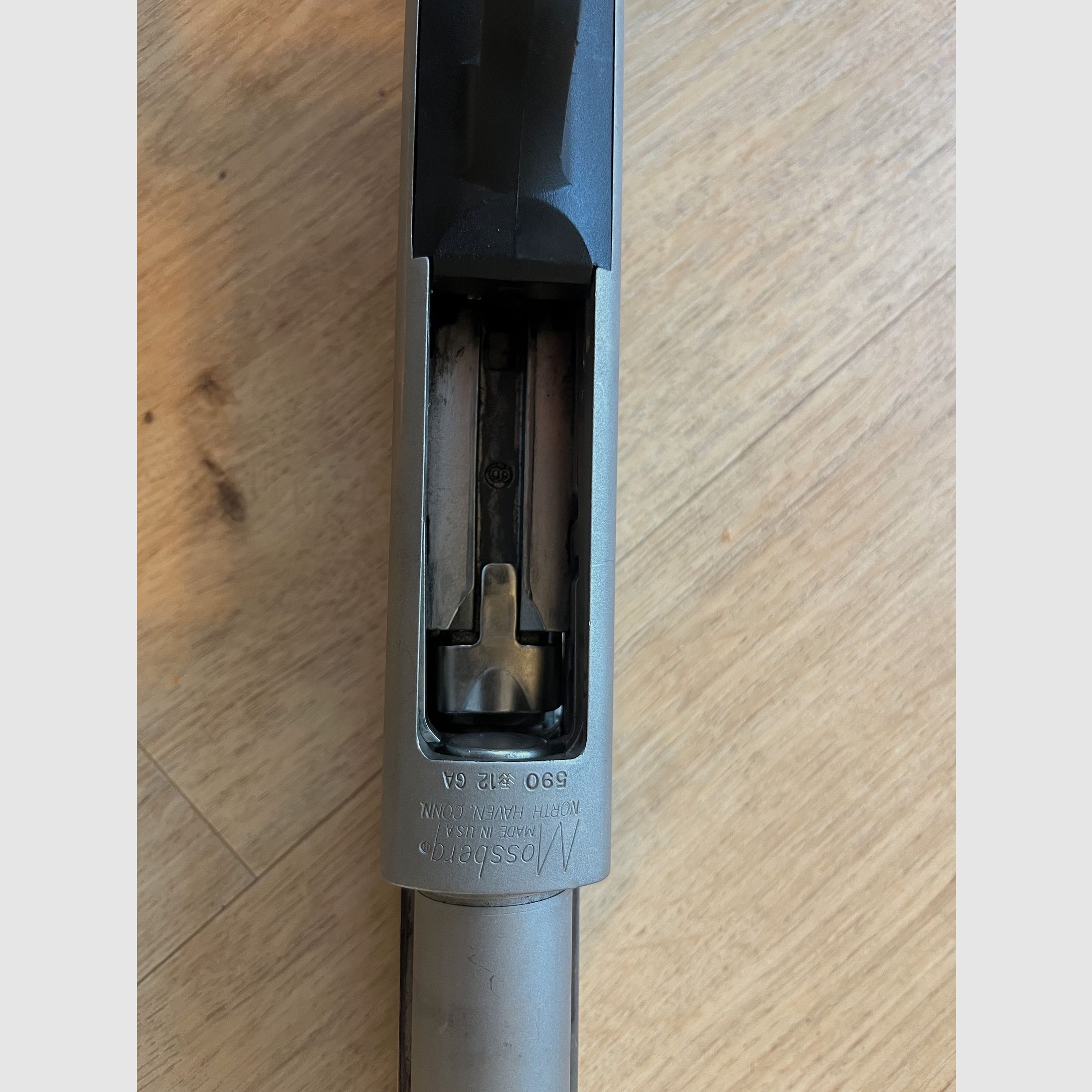 Vorderschaftrepetierflinte Mossberg 590 Mariner 12/76