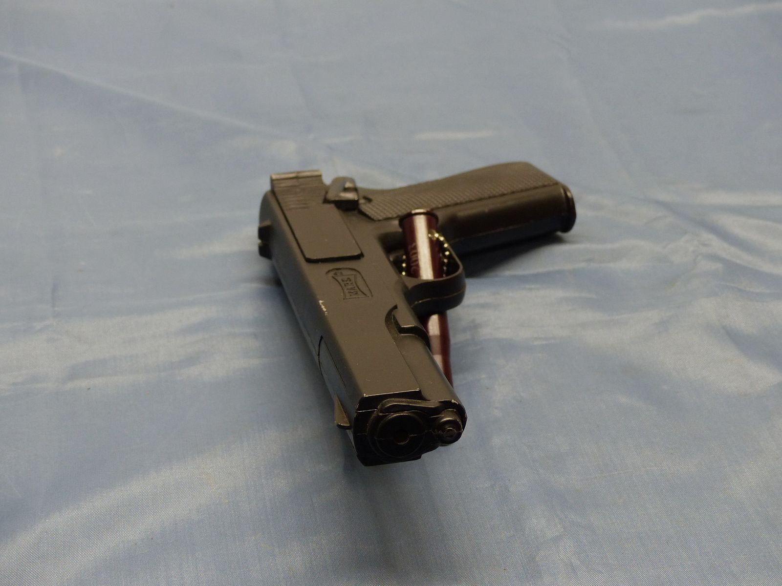 Pistola de aire Marksman 1010 Repeater Cal. 4,5/.177 fabricada en Torrance California USA, imagen 6 de 10