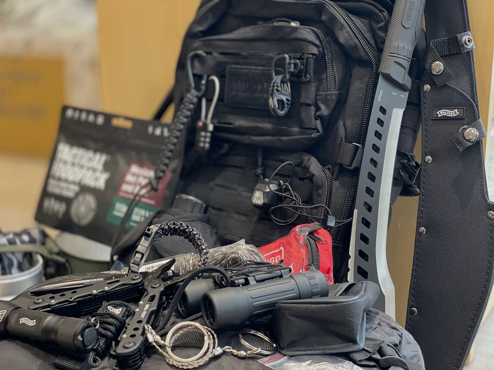 EDC/SURVIVAL-KIT "ULTIMATE" - PACCHETTO COMPLETO CON OLTRE 100 PEZZI - BOB/INCH/SHTF, immagine 6 di 7