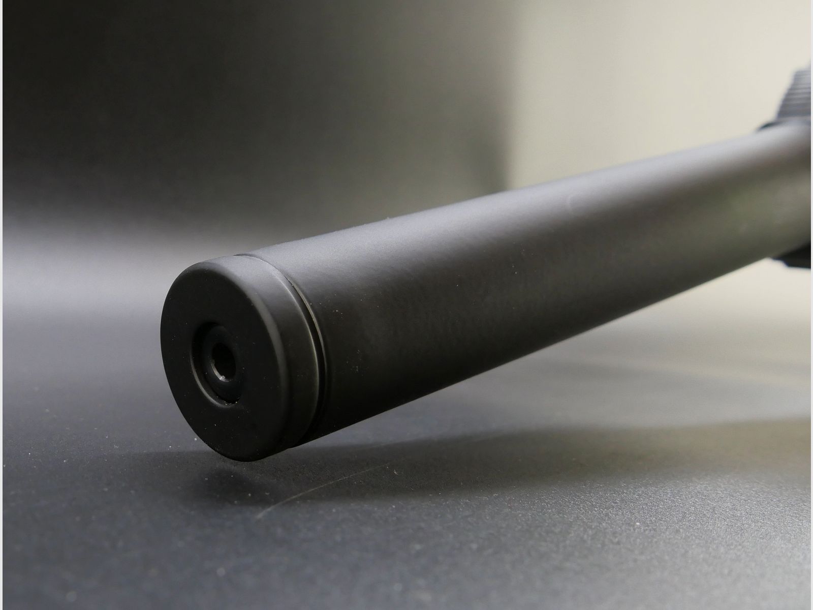 Pallas BA15-22 .22LR KK Repetierbüchse AR15 Look SD Attrappe