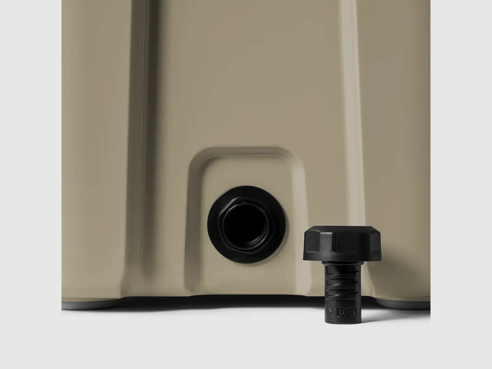 Harte Kühlbox YETI Roadie, Bild 209 von 238