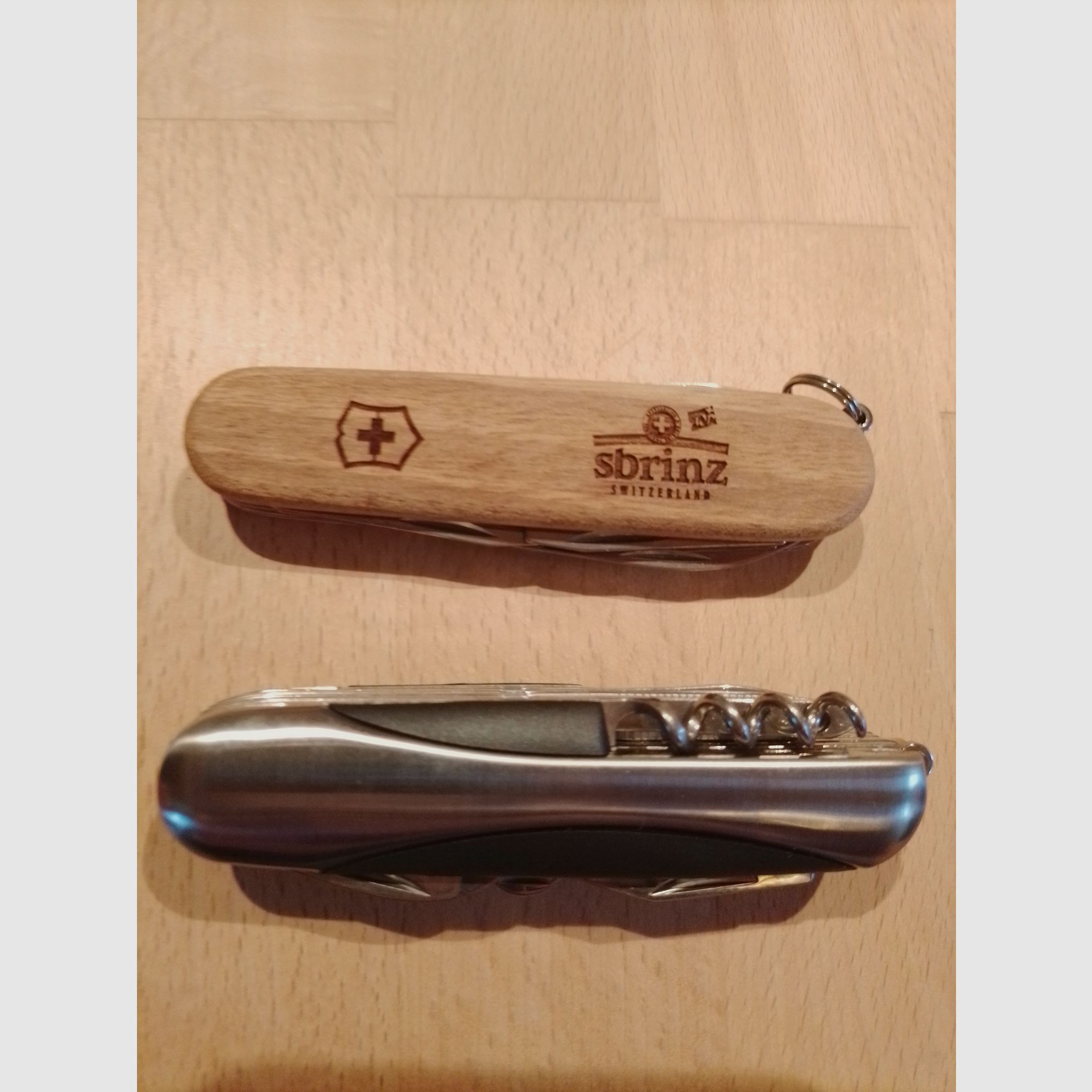 6 different pocket knives