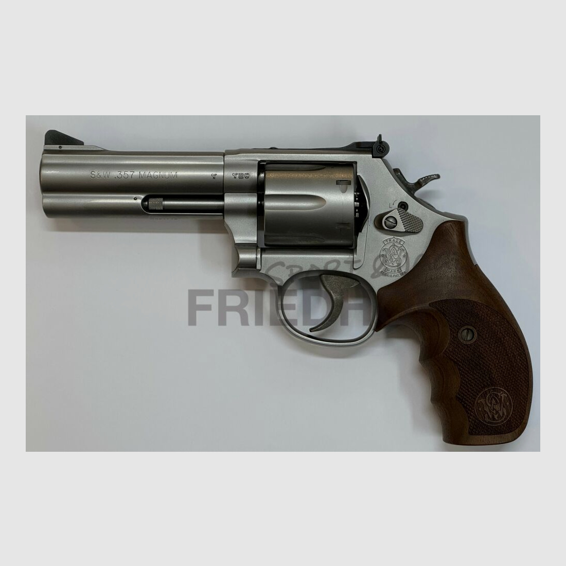 Smith & Wesson	 686 Security Special