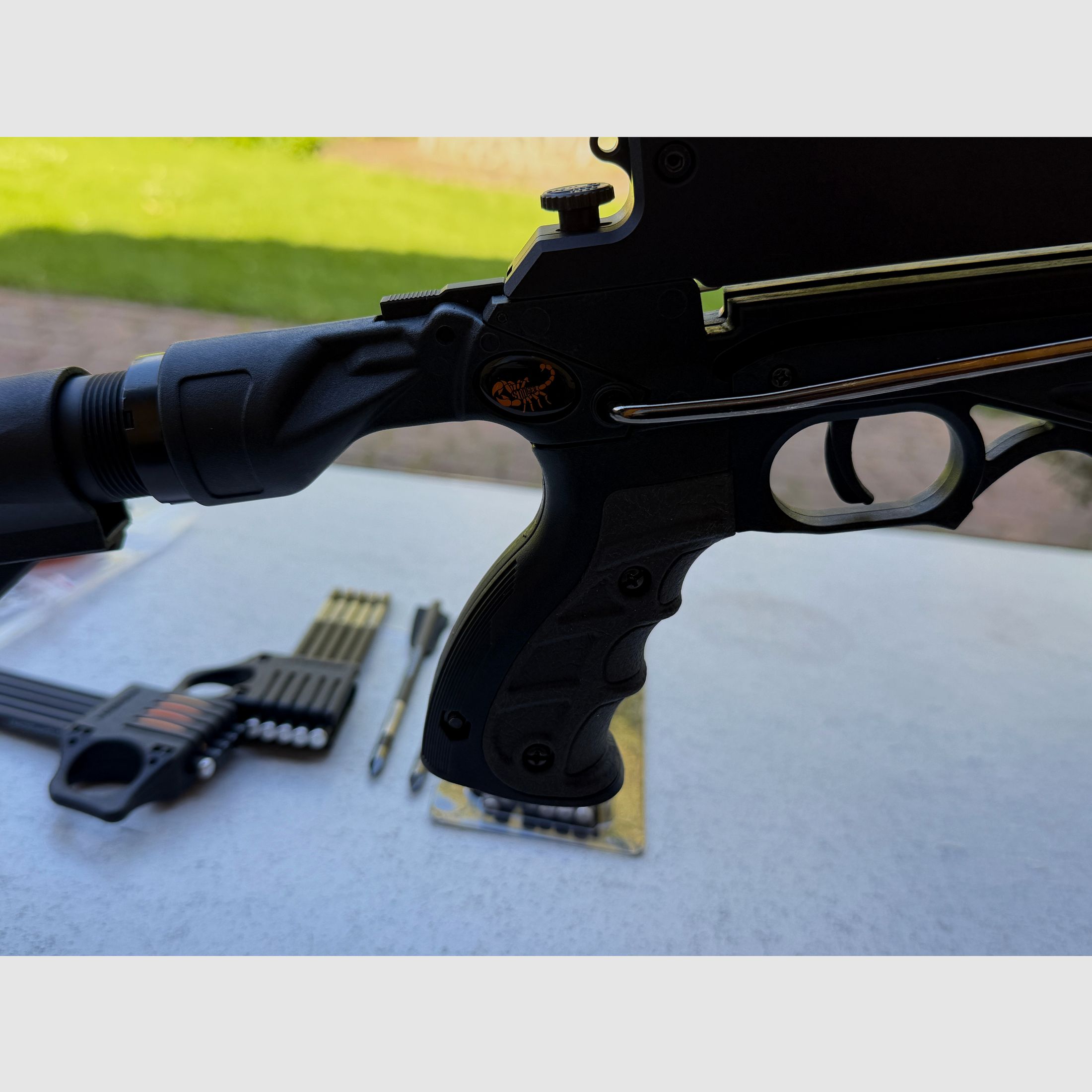 AR-6 Stinger II mit Metallmagazin