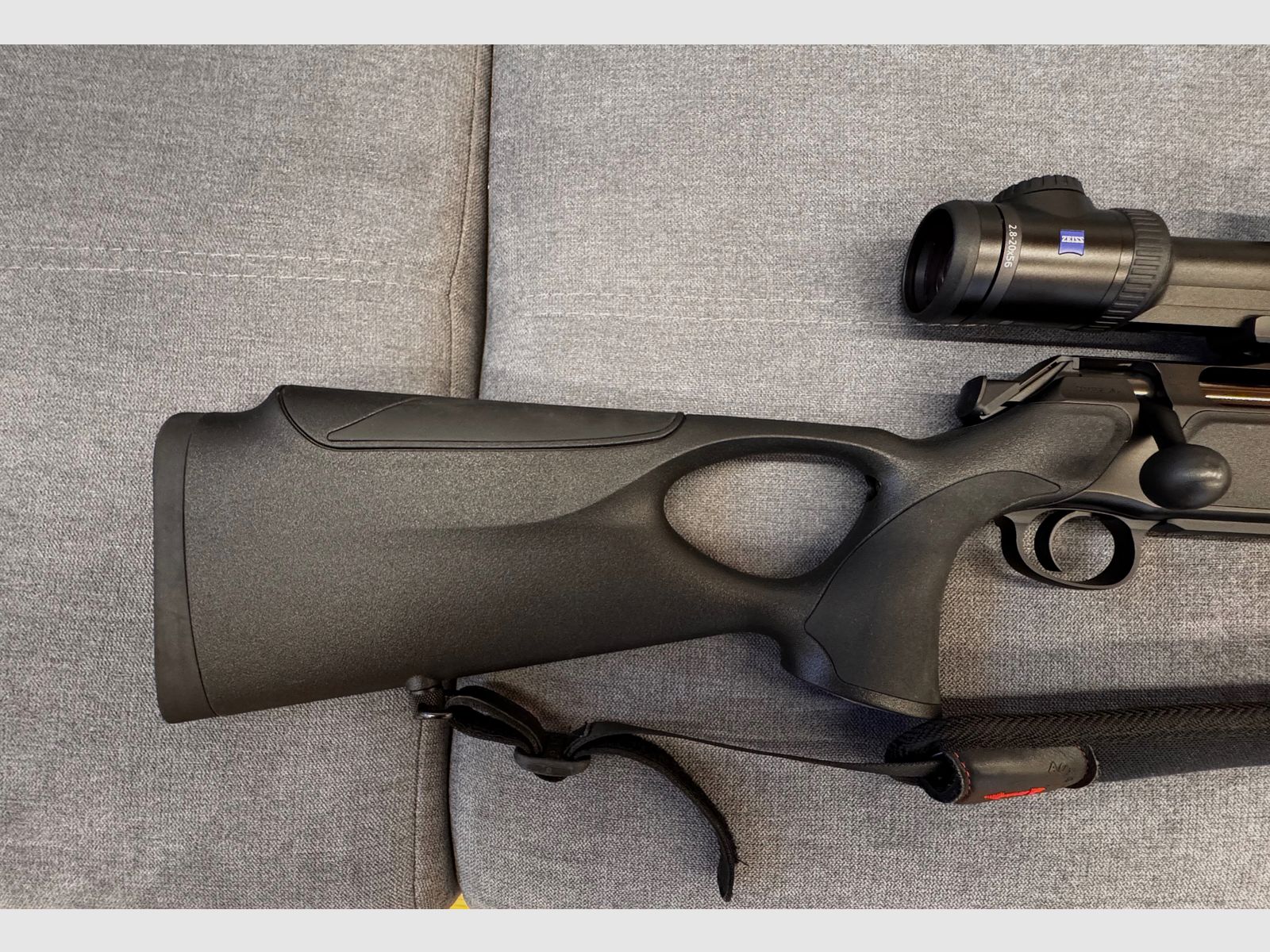 Sauer 505 Synchro XT 6,5 PRC, longitud del cañón 560mm cañón pesado de 19mm estriado incluido silenciador SVEMKO Magnum