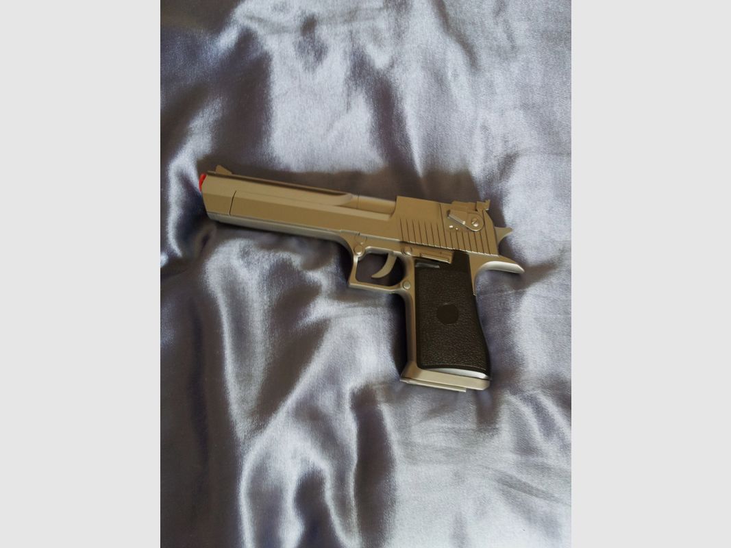 Softairsammlung - HK MP5K, Glock 17, HK P8, MK23, Desert Eagle mit Zubehör