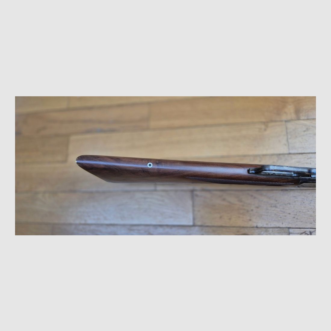 Außergewöhnliche Unterhebelrepetierbüchse Marlin Modell 1894 S – Seltene Gedenkserie „1894 CENTURY LIMITED“ – Exemplar 2.152 von nur 2.500 produzierten – Waffe von 1994 – Stempel ‚JM‘ für Marlin von Marlin – Kal. .44-40WCF – 9+1 Schuss – Nussbaumholz von höchster Qualität – Traumhafte Mechanik – Lauf von 62 cm mit Micro-Grooves – Originalbox in TBE und Dokumente – Außergewöhnliches Stück in neuwertigem Zustand – TBE+++, Bild 9 von 40