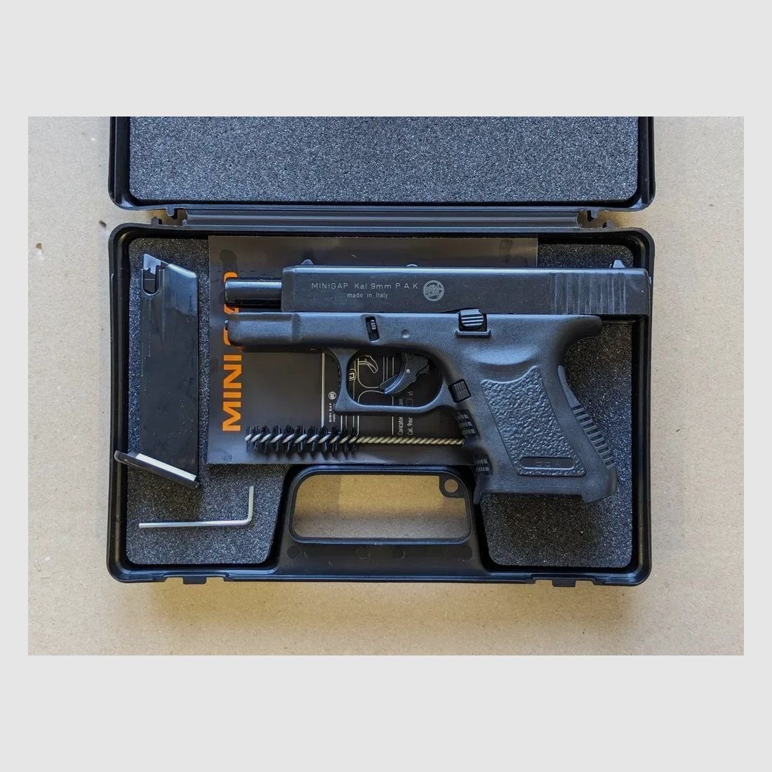 BRUNI Mini GAP 9mm P.A.K. Schreckschusspistole Glock 26 Nachbau