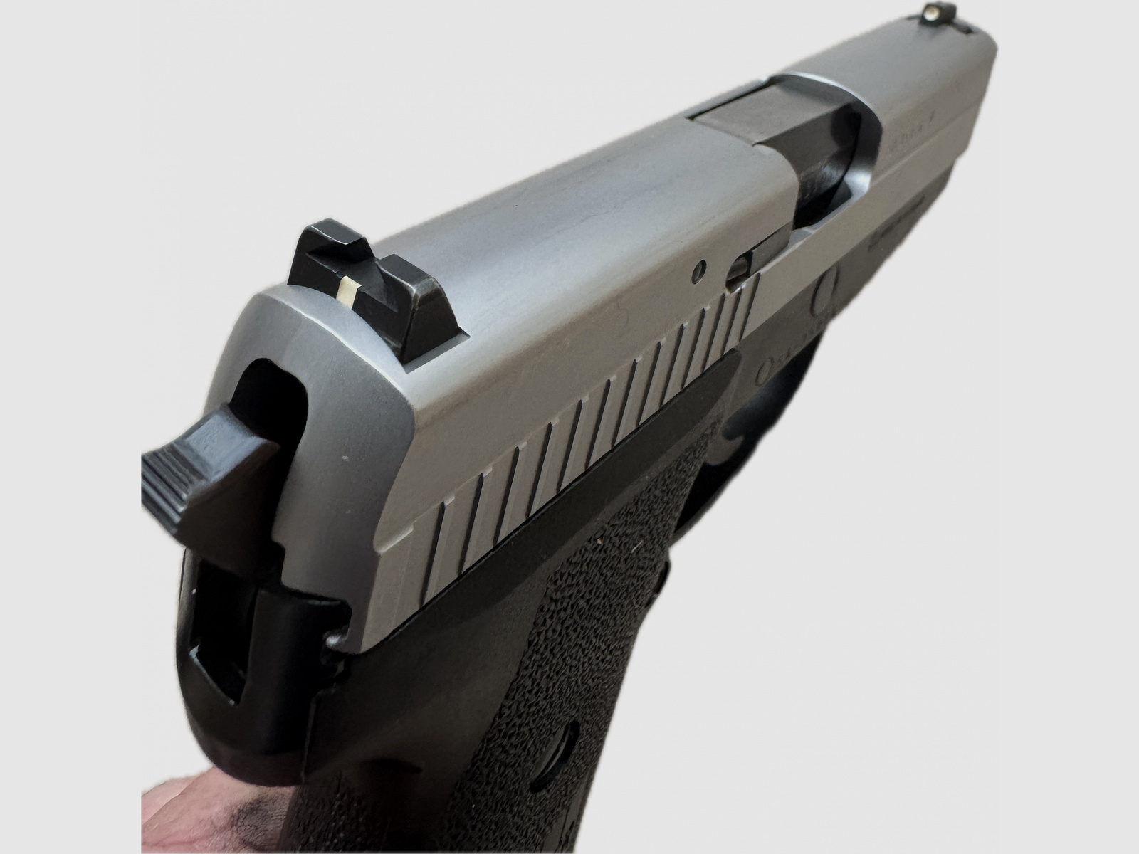 Pistole Sig Sauer P 239 im Kaliber 9mm Luger Duotone