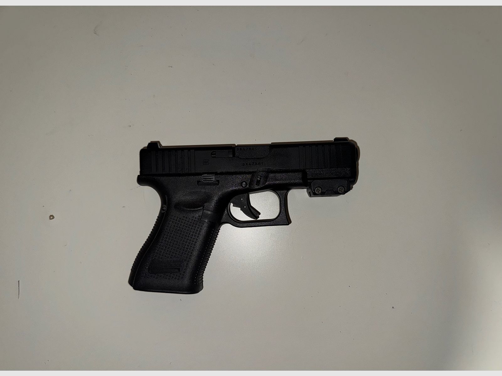 Airsoft complete set: Begadi M4 NOVA + new Glock 19 + gear – like new Price: €989.99 VB