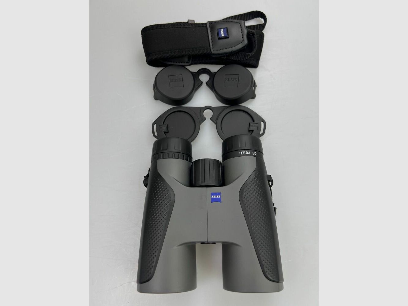 ZEISS Terra ED 10x42 grau