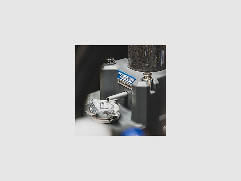 Frankford Arsenal Platinum Series Intellidropper Balance Numérique et Distributeur de Poudre