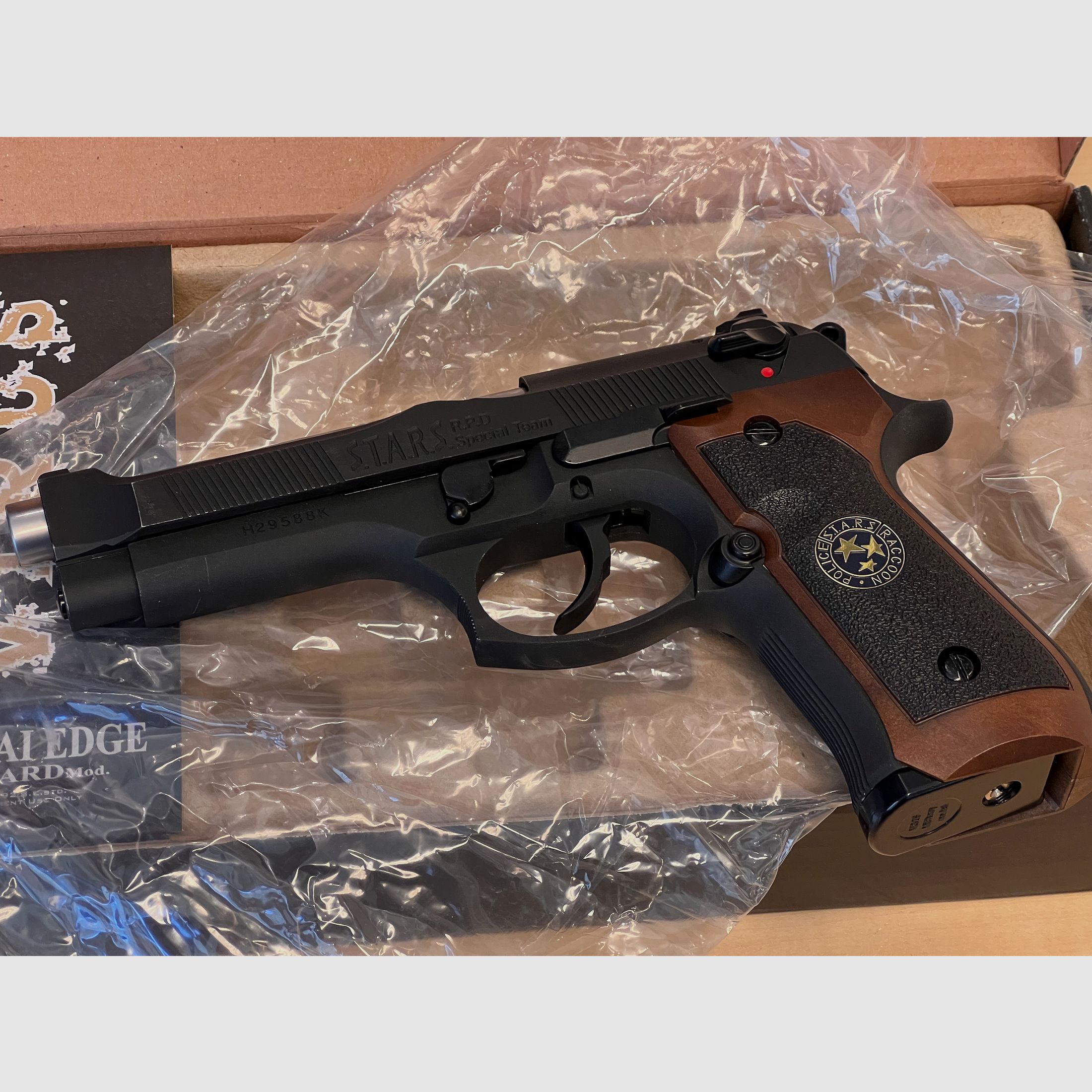 WE Socom Gear Samurai Resident Evil Full Metal GBB 6mm Black