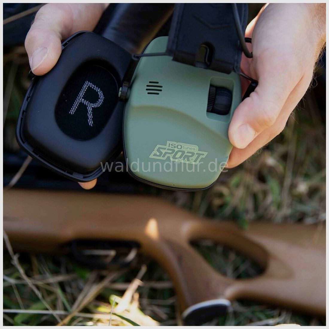 AKAH ISOTUNES Sport Defy Slim green, with Bluetooth