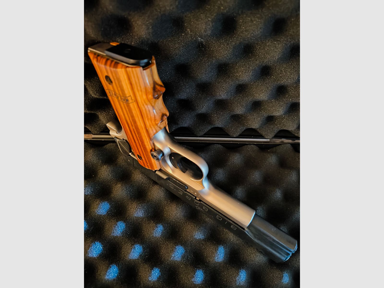 ⚠️ Collectors & Walther fans, Walther BIG BORE'S reference to the Colt 1911, 9mm PAK, functionally & visually impeccable top condition, like new & unfired!!