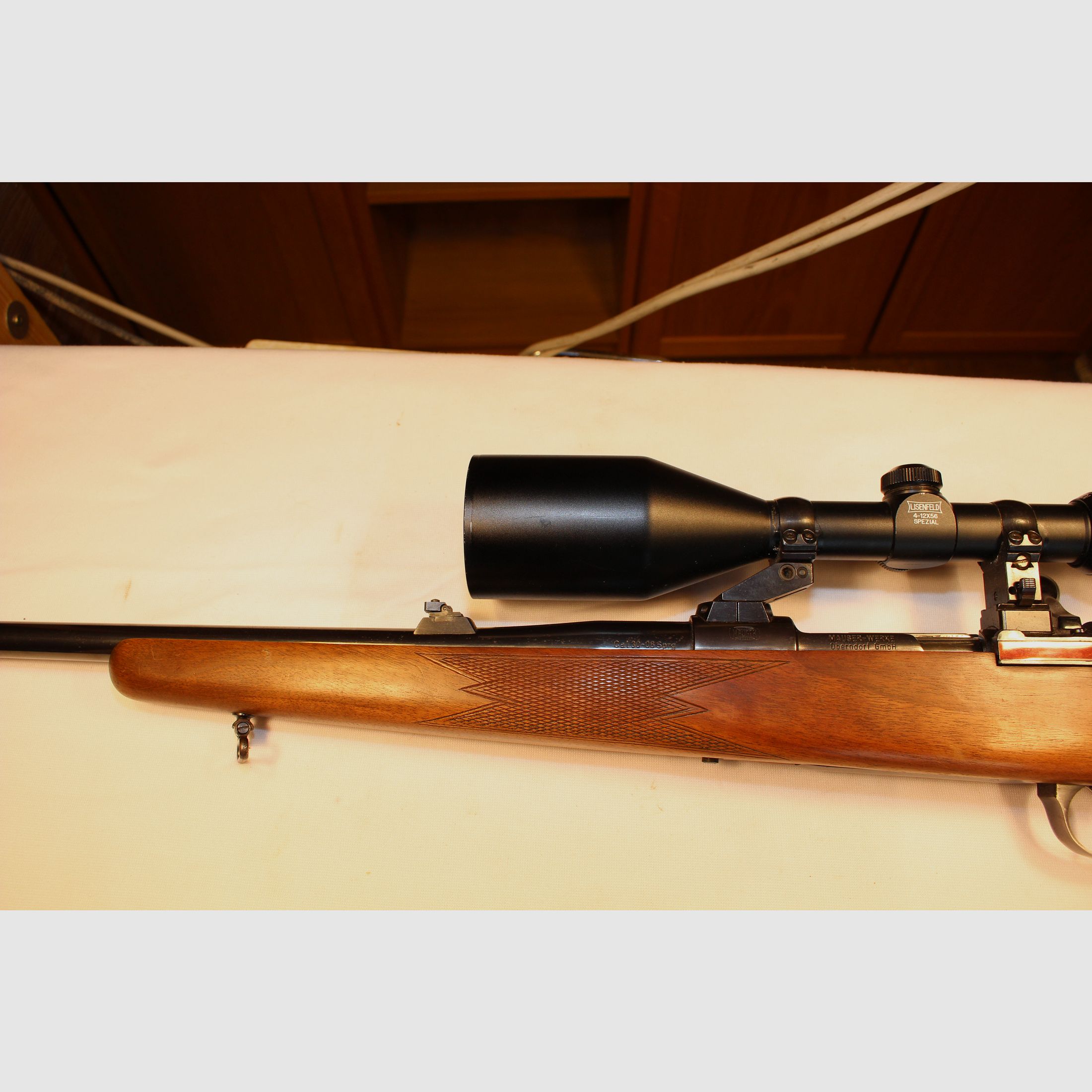 Repetierbüchse mit ZF im Kaliber .30-06.