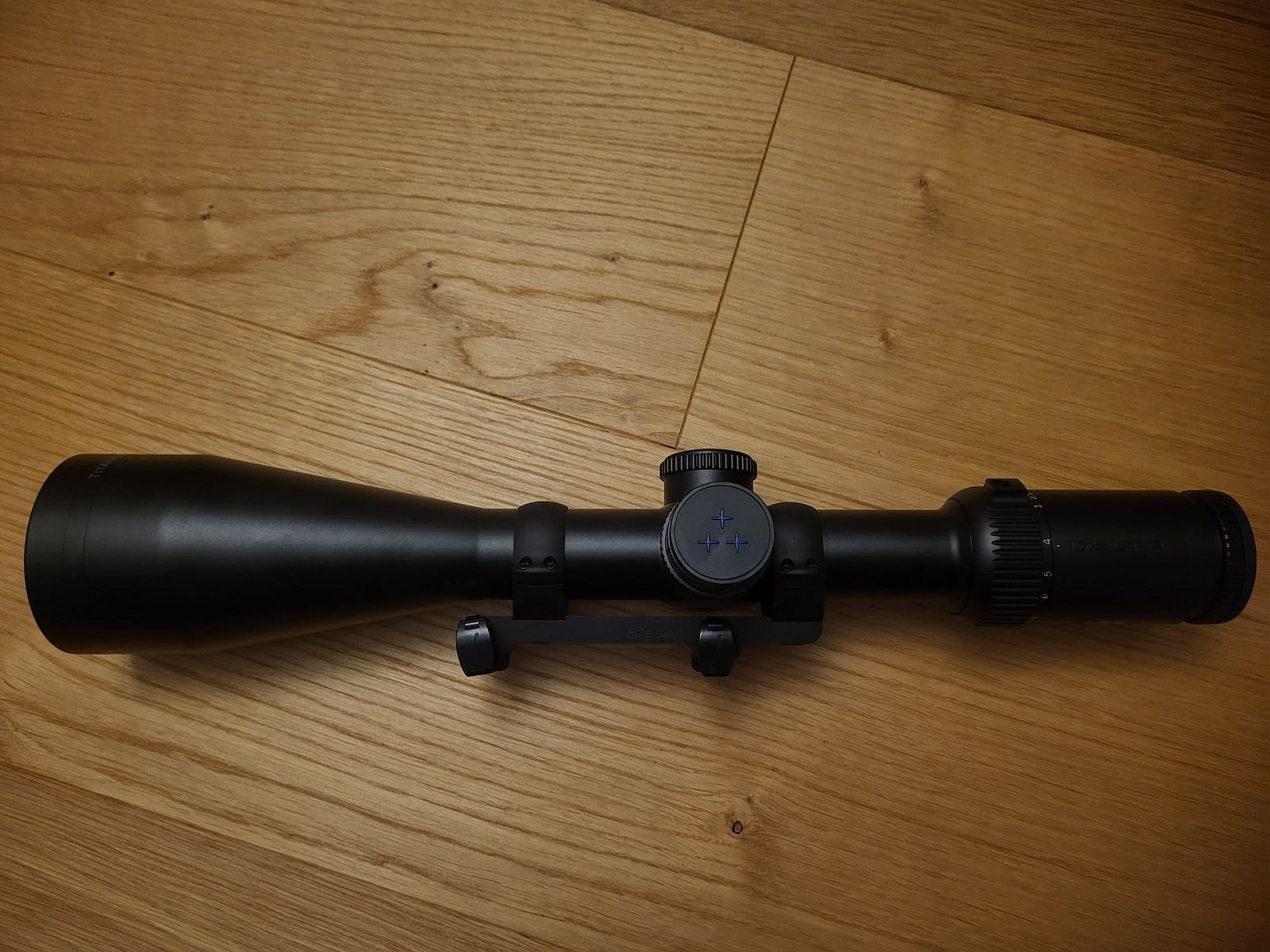 Zielfernglas Delta Titanium HD 2,5-15x56 4A S(MOA) inkl. original Blaser Sattelmontage